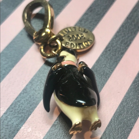Juicy Couture charm Penguin w/moving wings USED - Picture 3 of 8